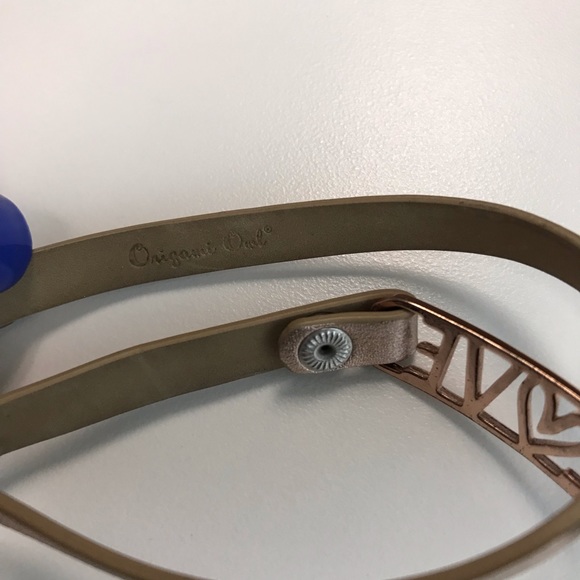 Origami Owl leather bracelet with Love - Picture 2 of 3